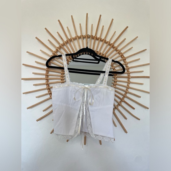 Rumored Tops - Rumored White Lace Trim Cropped Camisole Tank